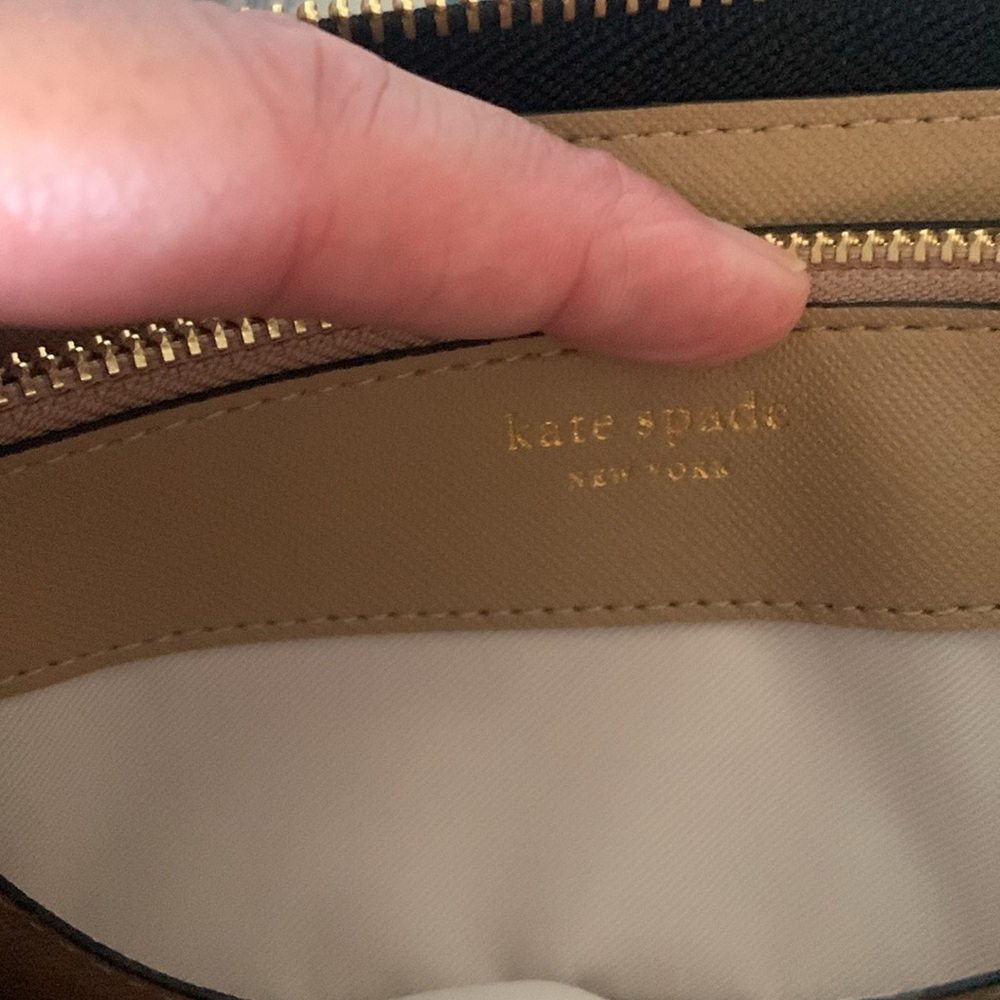 Kate Spade
New York
Staci Continental
Wallet - Picture 7 of 8